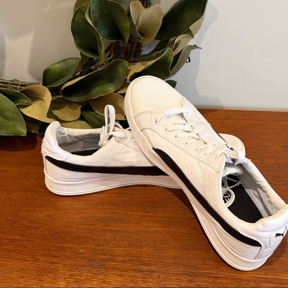 Puma Classic White and Black Sneakers Men size 12 - Picture 3 of 6